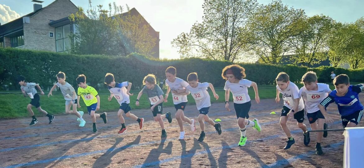 World-Mile-7-May-2024-year-5-6-boys-go-Tom-Venning